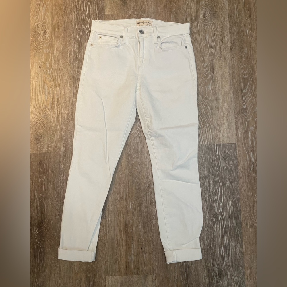 Gap true skinny white jean cuffed capris or ankle pants
